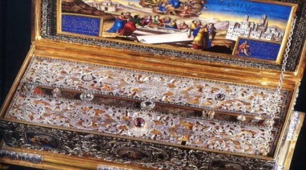 braul maicii domnului va fi expus de duminica pana marti la biserica parohiei sf apostol si evanghelist ioan