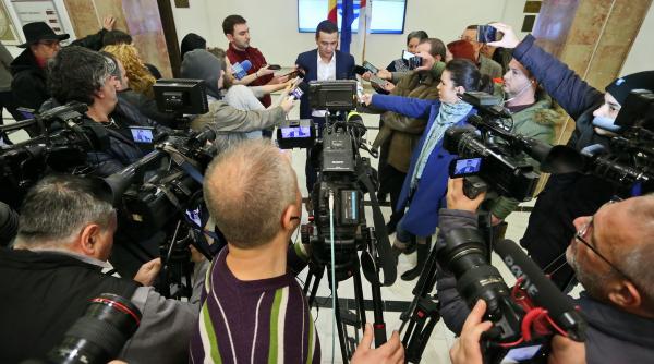 grindeanu asistam la un razboi personal purtat de un singur om liviu dragnea si un grup restrans din jurul sau