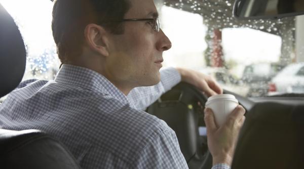 minunile comisiei de handicap orbi care vad sa conduca