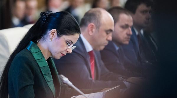 mai multi ministri au facut cereri de retragere a demisiilor