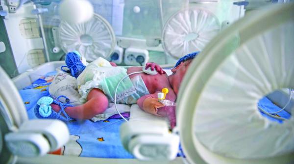 unul din zece bebelusi se naste prematur