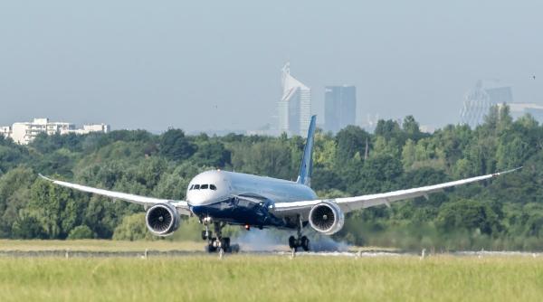 industria aeronautica duduie comenzi substantiale la salonul aeronautic le bourget