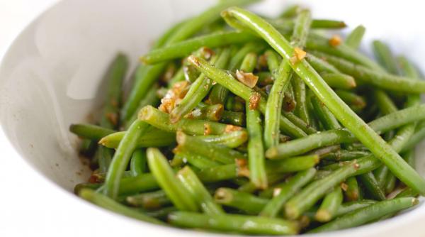 reteta zilei pastai scazute cu usturoi