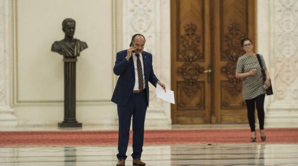 borza dupa excluderea din alde tariceanu va ramane singur sa stinga lumina