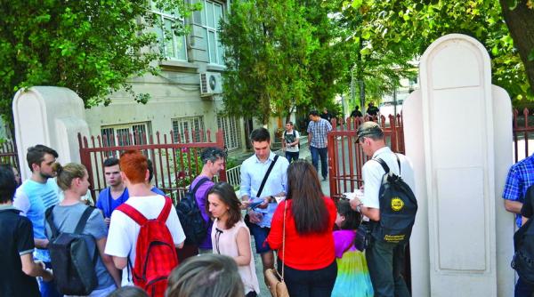 invitatie la frauda pe internet copiaza inteligent la examene