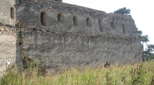 brasov barbat in coma dupa ce a cazut de la trei metri la cetatea feldioara
