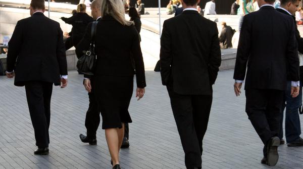 de ce partenerul de la munca este o amenintare mai mare decat o aventura