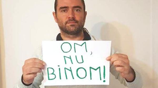 deputatul liviu plesoianu protest in fata sediului dna