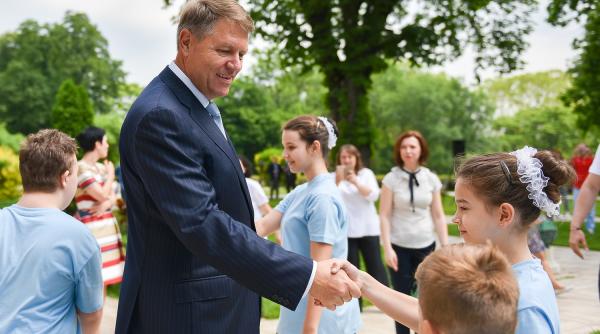 iohannis cere reexaminarea legii privind organizarea si functionarea invatamantului dual