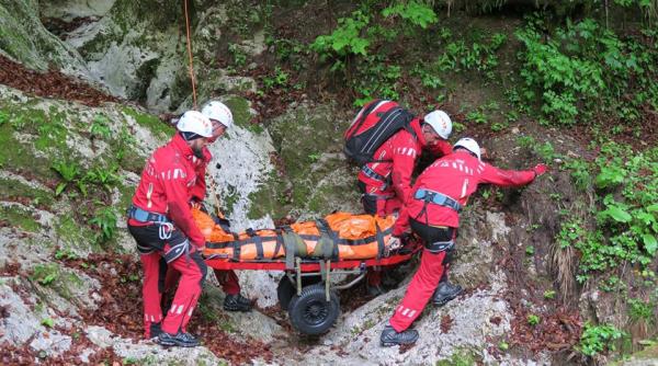 o australianca si a fracturat glezna in masivul bucegi
