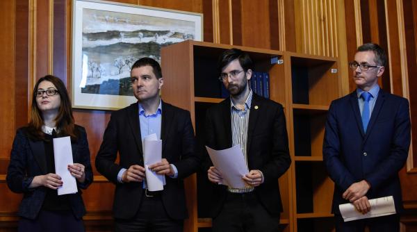 usr in cautarea ideologiei nedescoperite duelul taberelor