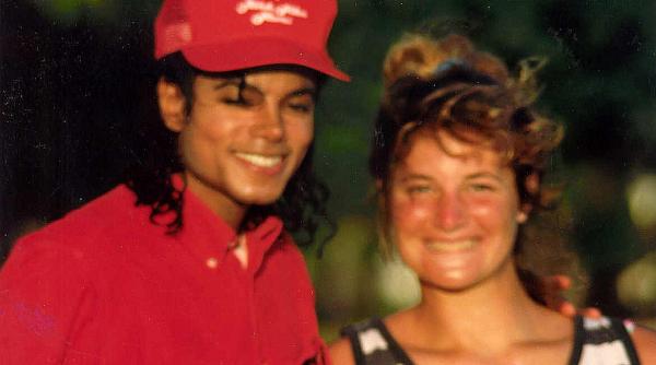 michael jackson revine pe micile ecrane de halloween intr un film de animatie