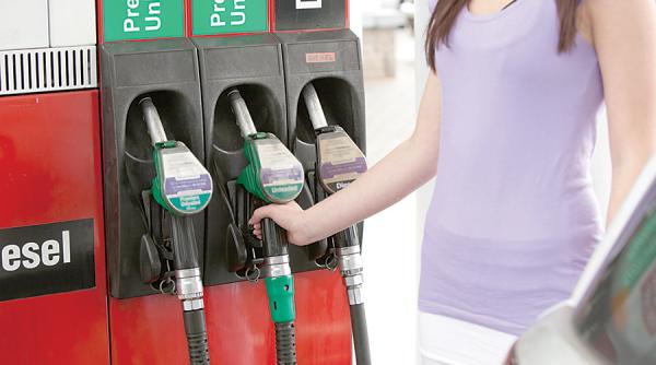 carburantii de pe autostrada soarelui mai scumpi ca in orase