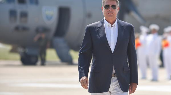 designer vestimentar despre aparitia gen top gun a lui klaus iohannis