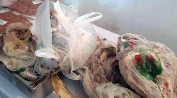 mancare refolosita la mamaia