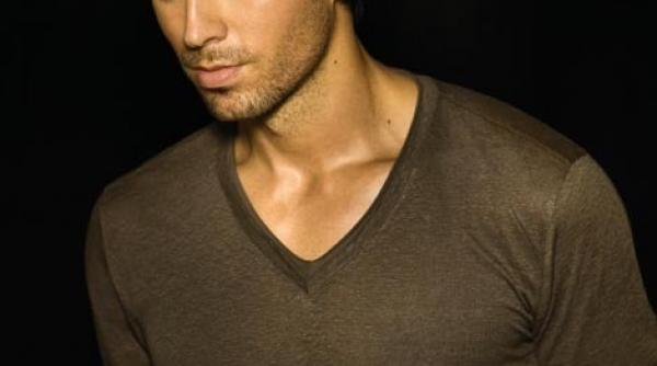 enrique iglesias huiduit de fanii din spania