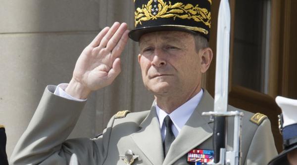 generalul pierre de villiers a demisionat dupa o cearta cu emmanuel macron