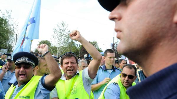 politistii ameninta cu protestele din cauza lipsei fondurilor
