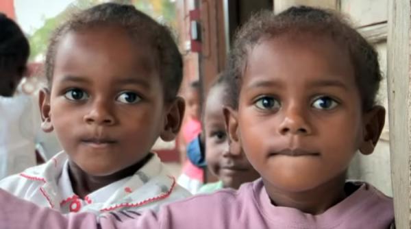 locul unde toti gemenii sunt abandonati