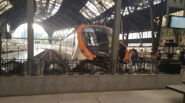 zeci de raniti intr un accident de tren in barcelona