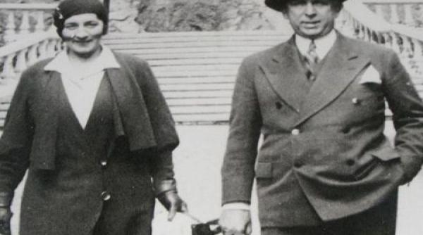 privighetoarea lui hitler a fost casatorit poetul octavian goga cu o spioana nazista afla adevarul