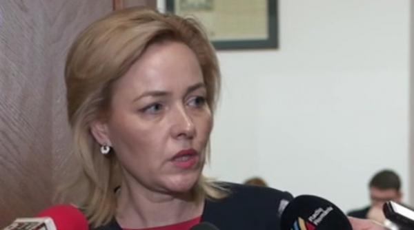 ministrul de interne pregatim un act normativ pentru ca si politistilor sa le creasca salariul cu 10 la suta