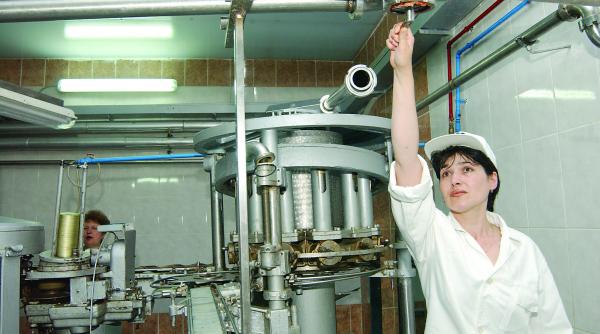 falimentul sufla peste aproape jumatate din economie