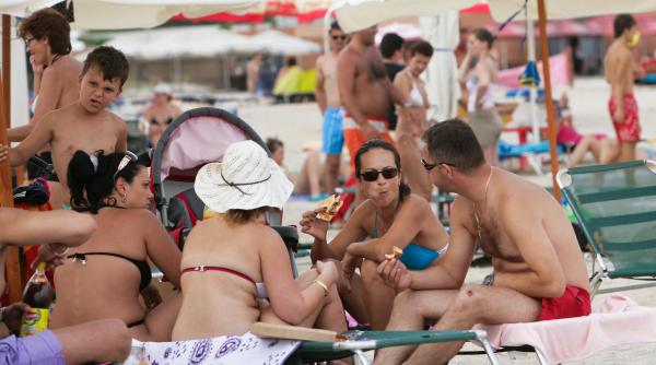 ministrul turismului explica cum pot fi acordate vouchere de vacanta in 2017