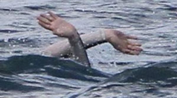 prahova copil de 13 ani in stare grava dupa ce s a inecat la scaldat