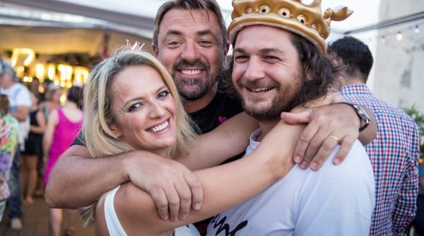 de ziua lui chef florin dumitrescu a avut parte de o petrecere surpriza