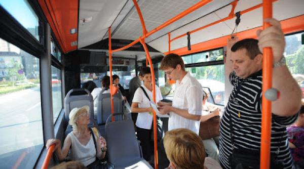 pmb bucurestenii vor primi de la controlori in aceste zile apa in mijloacele de transport