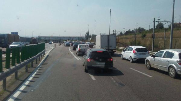 cozi spre litoral taxa de pod de la fetesti nu mai poate fi platita prin sms sau la benzinariile autorizate