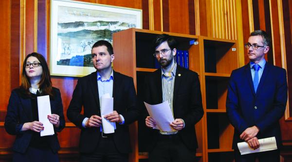 adam si eva fructul interzis in usr soarta lui nicusor dan se decide prin referendum online