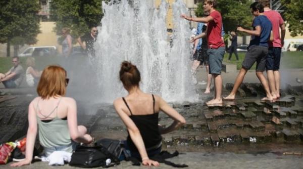 un nou val de caldura afecteaza sudul europei mai multe regiuni din italia au decretat stare de urgenta