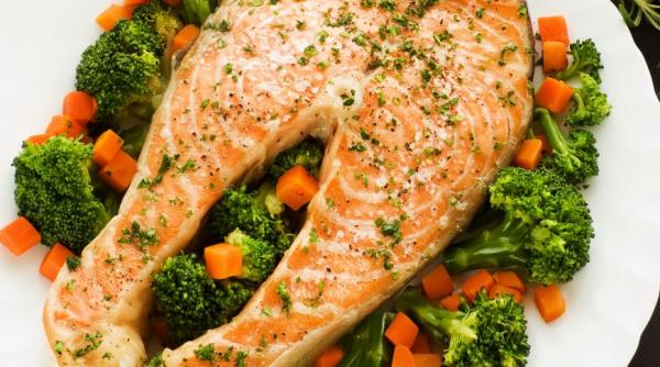 reteta zilei somon cu broccoli
