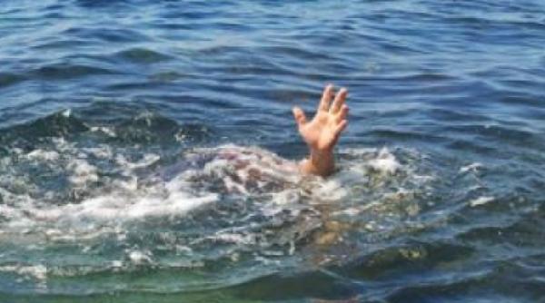 trupul tanarului din arges care a incercat sa salveze o femeie si pe fiica sa a fost gasit miercuri dimineata