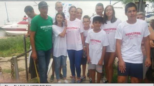 galati ivan patzaichin a deschis ziua marinei cu o competitie de de vaslit viteza in canotci de 10 1