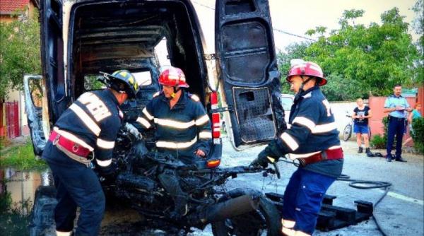 incendiu bizar pe o strada din localitatea aradeana gradistea