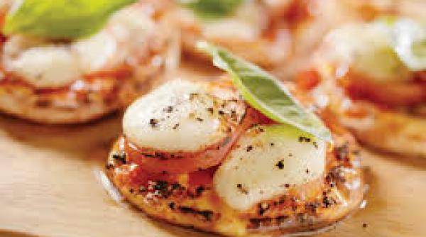 reteta zilei mini pizza cu ansoa si mozzarela