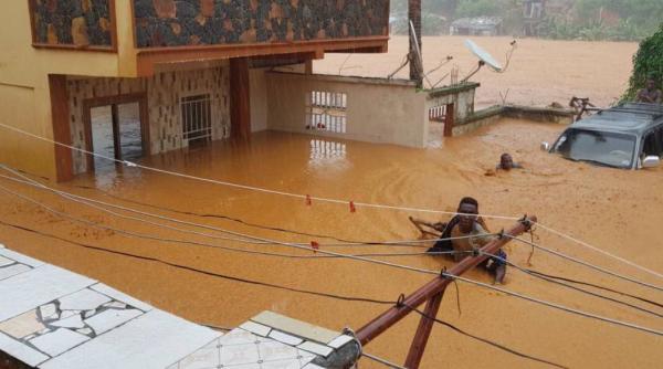 video galerie foto sute de morti in urma alunecarilor de teren si inundatiilor devastatoare din sierra leone