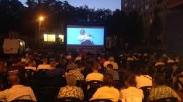 caravana filmului romanesc ajunge la ghimbav in perioada 16 20 august