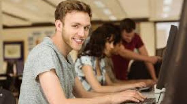 studiu romanii acceseaza retelele de socializare peste media europeana whatsappl si video chat ul in preferintele utilizatorilor