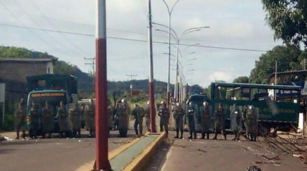 cel putin 37 de morti in urma unei revolte intr o inchisoare venezueleana