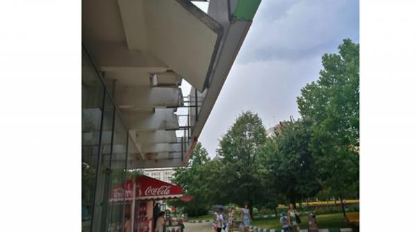 o femeie insarcinata e in stare grava dupa ce i a cazut o bucata de zid in cap in centrul pitestiului