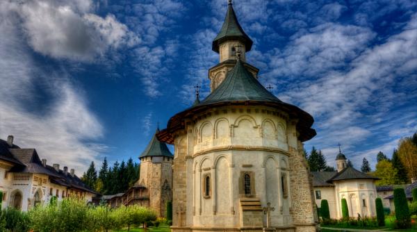 seminaristul decedat in manastirea putna se accidentase in liftul din pivnita lacasului de cult