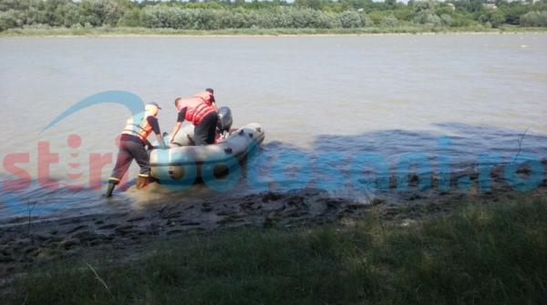botosani un barbat s a inecat in timp ce vroia sa traverseze un iaz inot