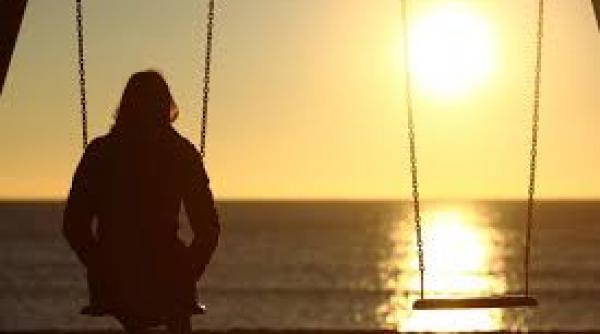 epidemie de singuratate in romania tinerii isi petrec timpul cu telefonul in mana si se izoleaza de restul lumii