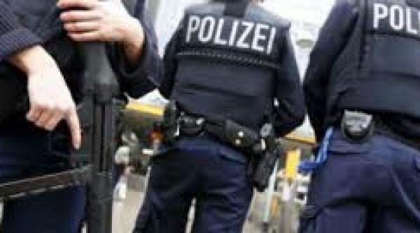 teroare pe strada in germania o persoana a murit injunghiata alta e ranita atacatorul a fugit