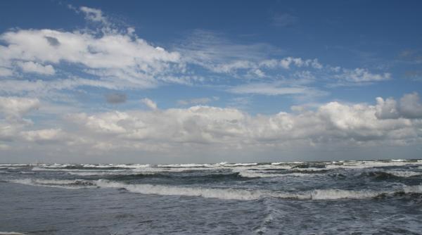 garda de coasta 25 de sirieni au incercat sa intre ilegal in tara