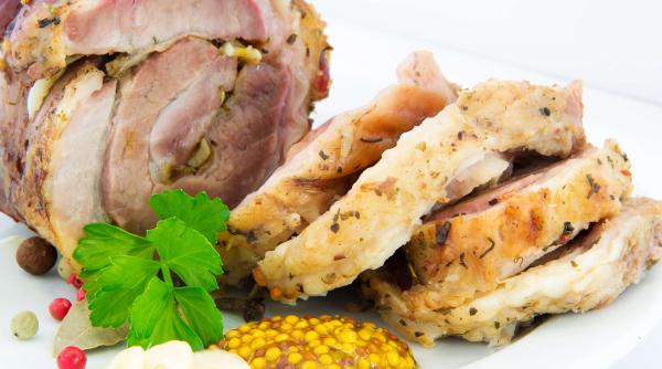 reteta zilei rulada din fleica de porc